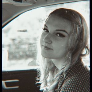 Meet your Posher, Elena